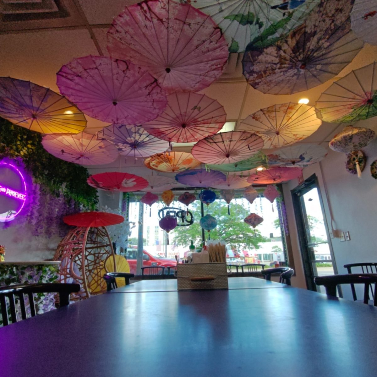 Happy Hour at Phoever