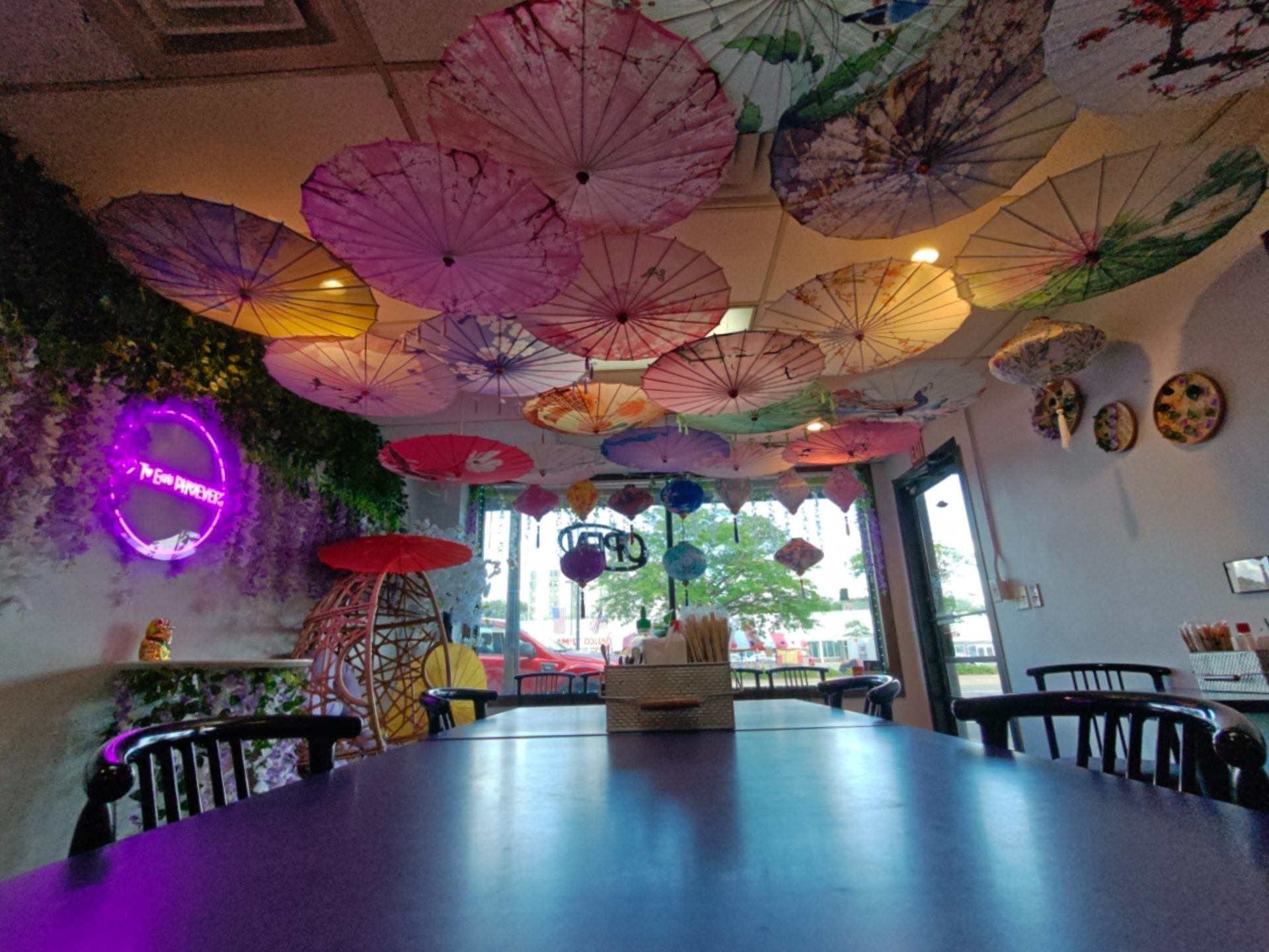 Happy Hour at Phoever
