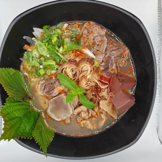 V4 Bún Bò Huế
